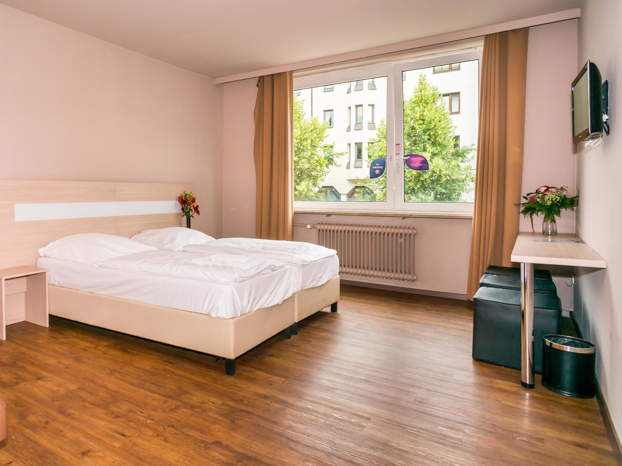 Smart Stay - Hostel Munich City Exteriér fotografie